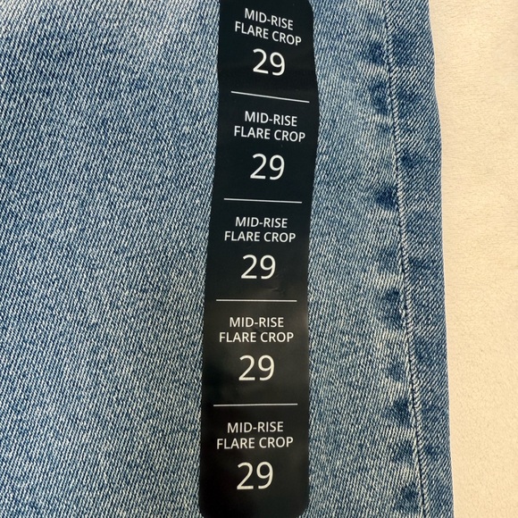 NWT J. Crew Factory Mid Rise Flare Crop Jean, size 29 - Picture 4 of 14